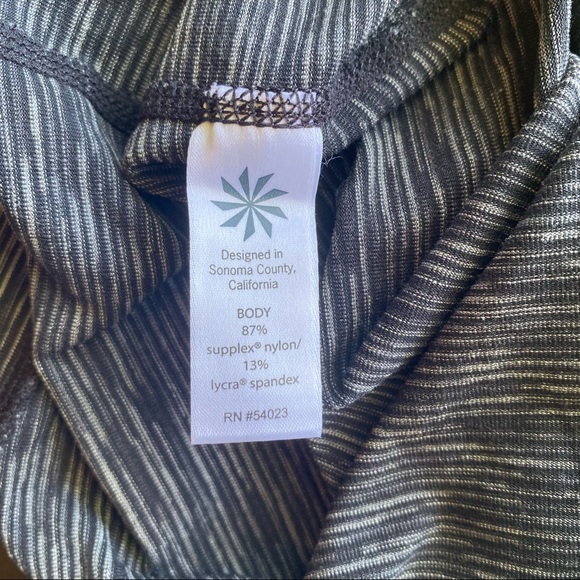 Athleta Energy Chaturanga Capri Gray Leggings S - Picture 11 of 11